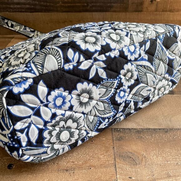 Vera Bradley Signature Iconic Tote Bag In Snow Lotus New Without Tags - Picture 7 of 15